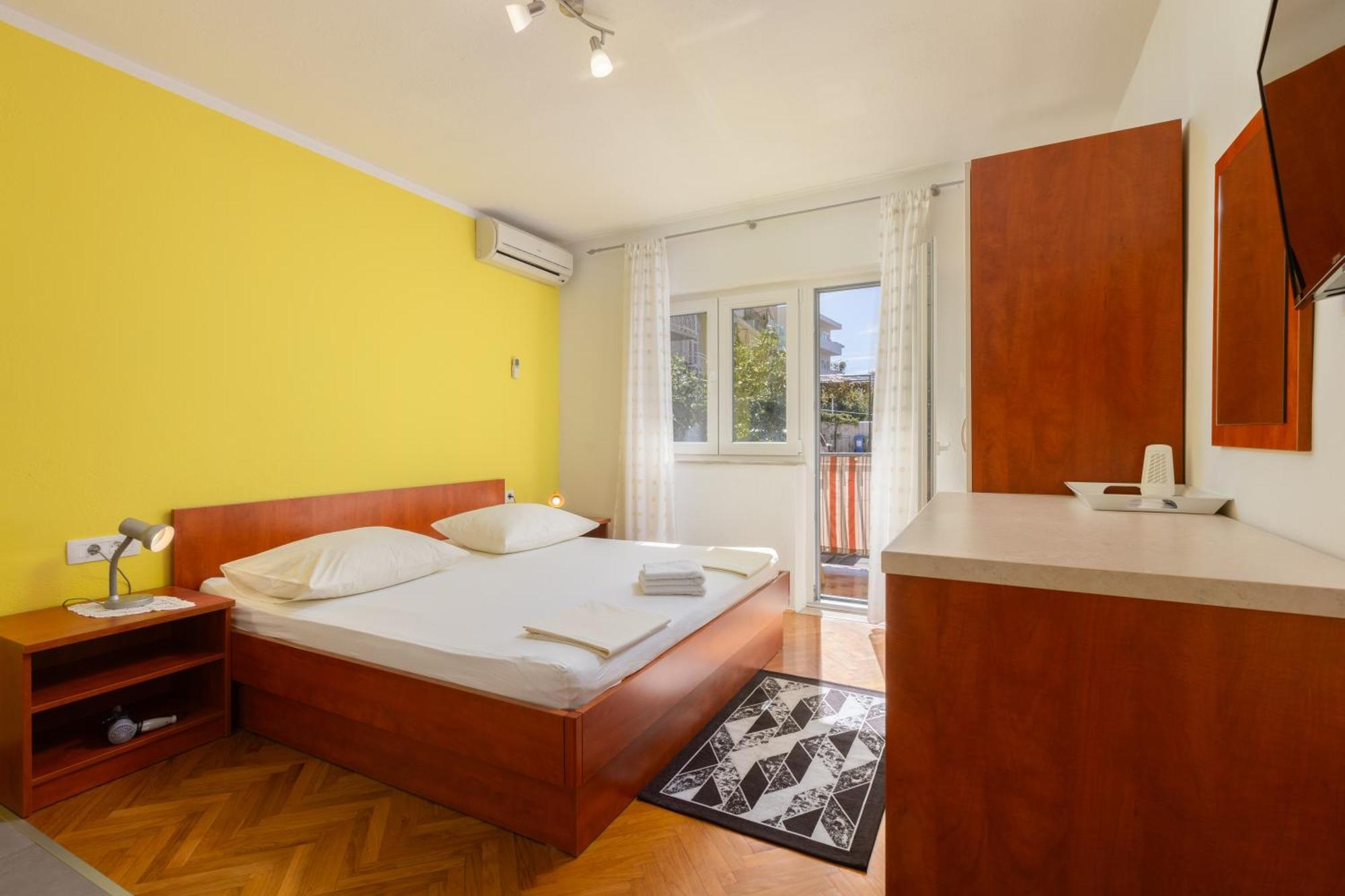Guest House Damir Макарска Экстерьер фото